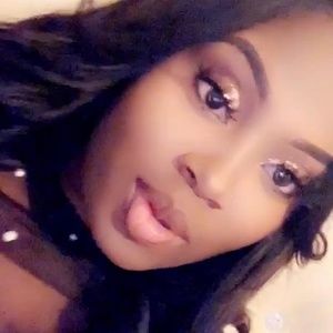 Meet your Posher, Torri